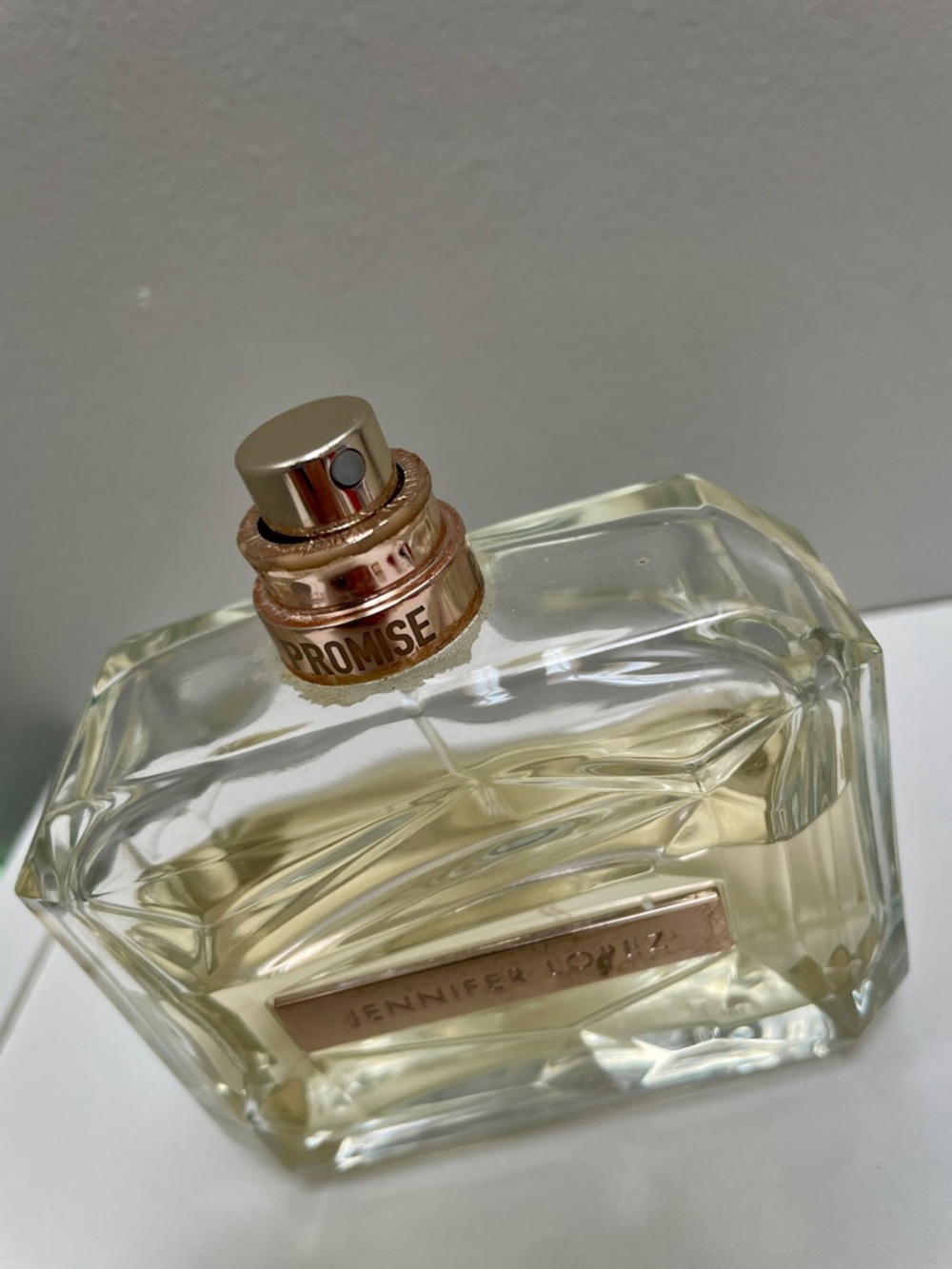 Jennifer Lopez-Promise-Perfume Bottle 3.4 oz 
Clear Glass with Rose Gold Accents - Picture 4 of 5